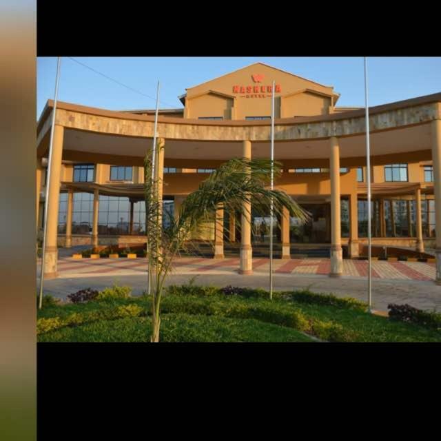 Nashera Hotel Dodoma Екстер'єр фото